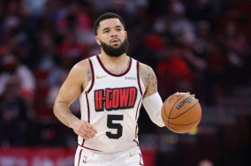 VanVleet led Rockets to an away win with a near triple-double game