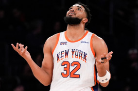 Thibodeau on Towns' performance in Knicks' win: 'He's unfazed'