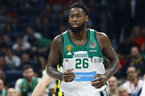 Giannakopoulos watched from behind door as PAO players skip media